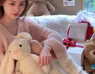 吃瓜网站的官网信息是真的吗？查阅用户评价后的揭秘