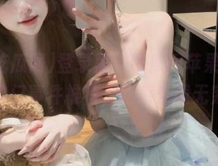 登录黑料吃瓜网苹果版，精彩热门事件推荐，吃瓜乐趣无穷！